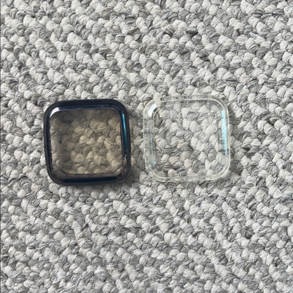 FitBit Versa - Picture 3 of 7